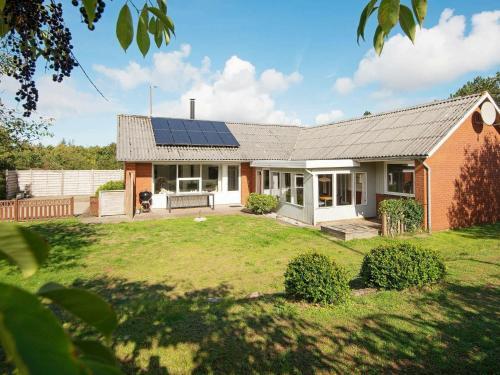 Three-bedroom Holiday Home In R�m� 26