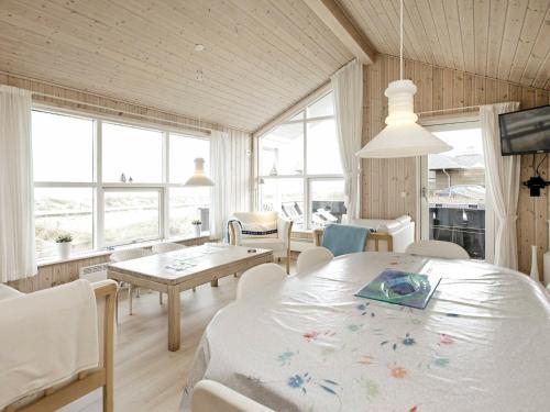 Three-bedroom Holiday Home In S�by 7