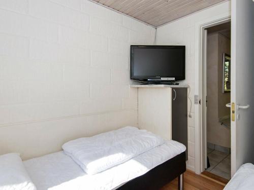 Three-bedroom Holiday Home In R�m� 44