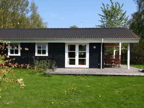 Three-bedroom Holiday Home In Skibby 3