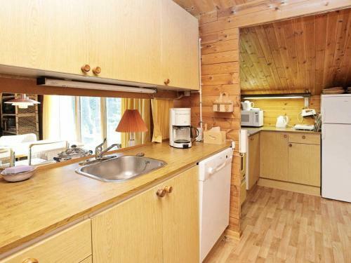 Three-bedroom Holiday Home In �lb�k 54