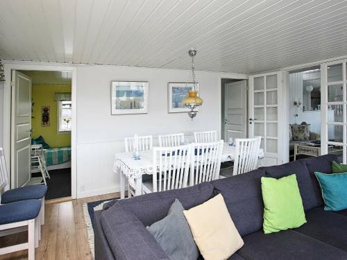 Three-bedroom Holiday Home In L�gst�r 7