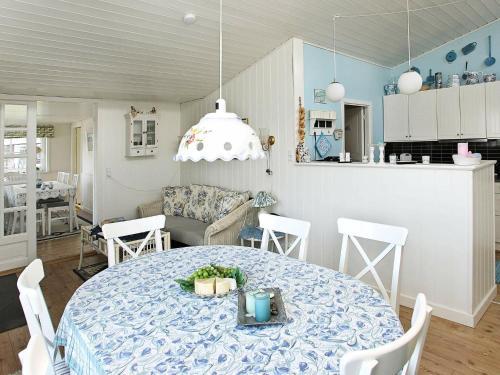 Three-bedroom Holiday Home In L�gst�r 7