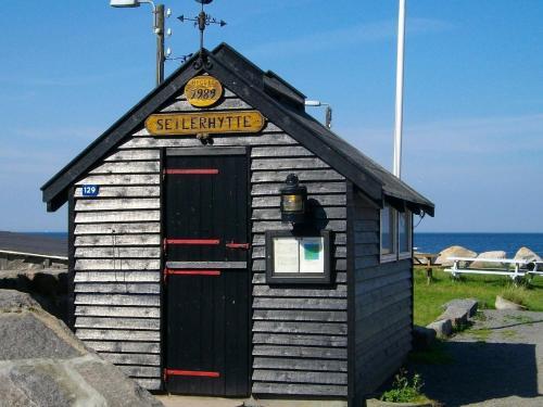 Three-bedroom Holiday Home In Hasle 3