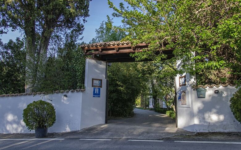 Hotel Las Aguas De Arbuniel