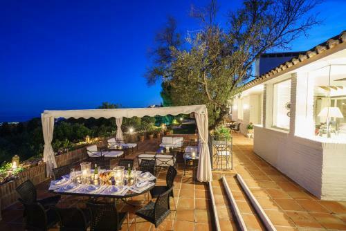 Villa Rotonda Sundays