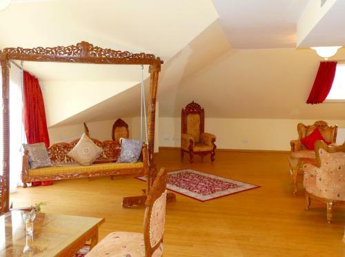 Hotel Raj Mahal