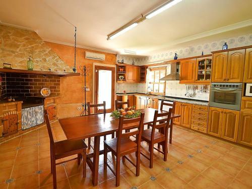 Cozy Mansion With Swimming Pool In Buger Majorca