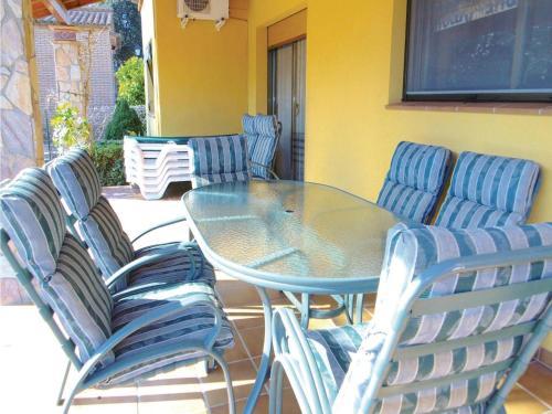Four-bedroom Holiday Home Caldes De Malavella 0 06
