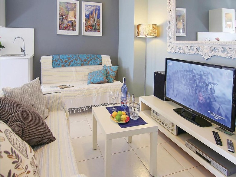 Two-bedroom Apartment Calella 0 03