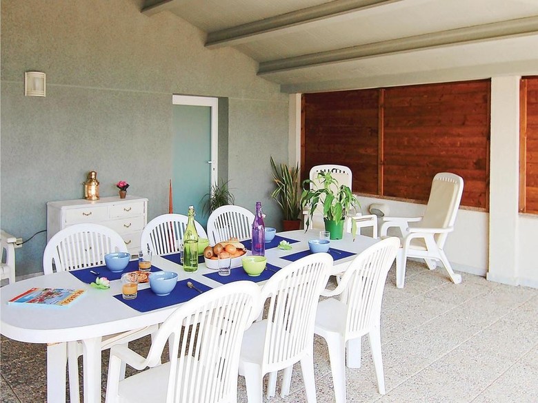 Two-bedroom Apartment Calella 0 03