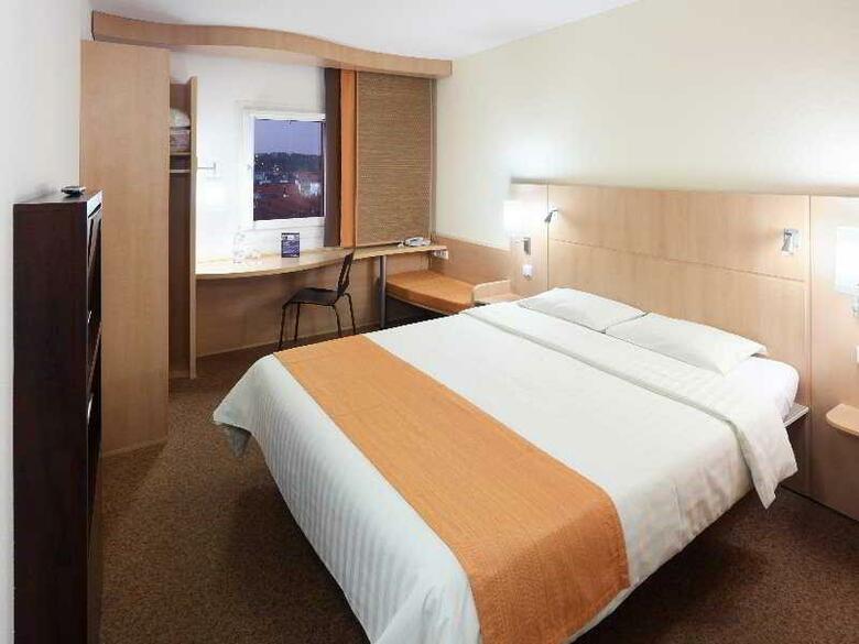 Hotel Ibis Old Town