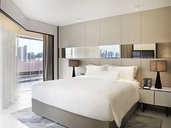 Hotel Boutique Naumi Hotel