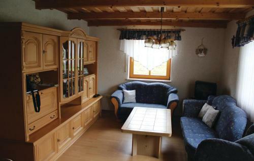 Four-bedroom Apartment Flo� 0 03