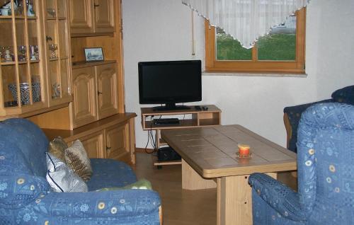 Four-bedroom Apartment Flo� 0 03