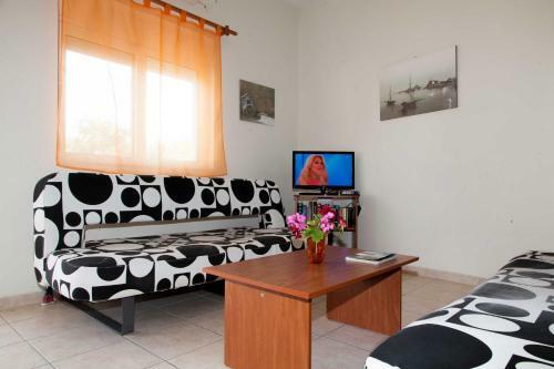 Marianna Apartments