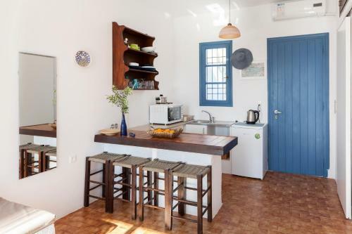 7 Olives Apartments