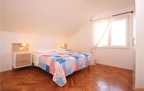 Two-bedroom Apartment Vodice With Sea View 06