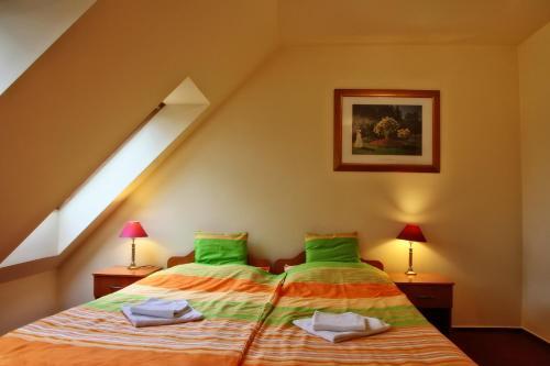 Hostal Minerva Panzi�, �tterem - K�v�z�