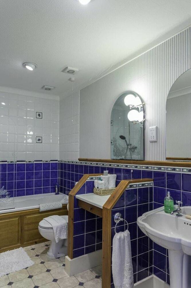 Hostal Lyme Bay House