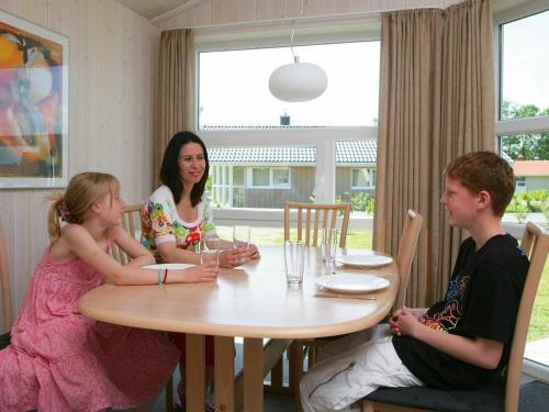 Three-bedroom Holiday Home In Gr�mitz 10