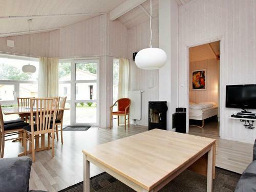 Two-bedroom Holiday Home In Gr�mitz 25