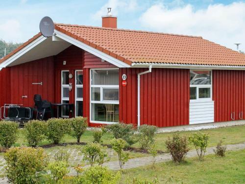 Two-bedroom Holiday Home In Gr�mitz 1