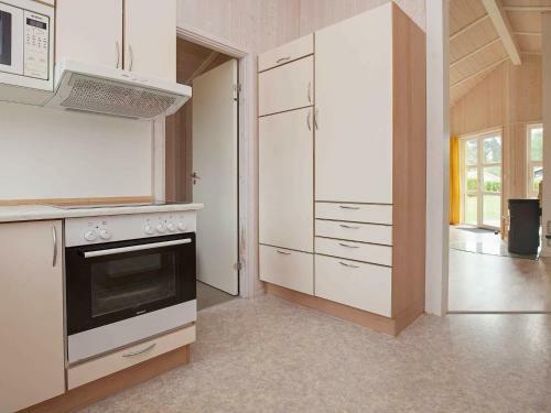Three-bedroom Holiday Home In Gr�mitz 9