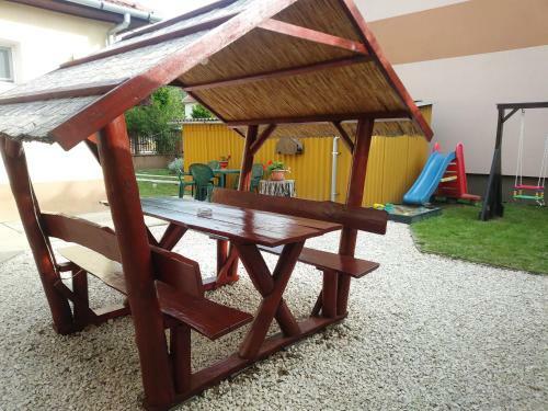 Sziv�rv�ny Apartman