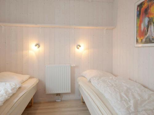 Three-bedroom Holiday Home In Gr�mitz 17