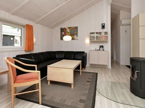 Three-bedroom Holiday Home In Gr�mitz 16