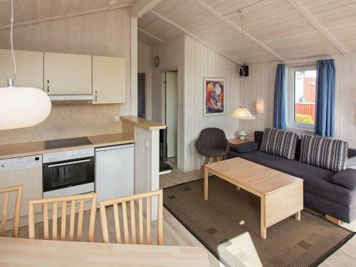 Two-bedroom Holiday Home In Gr�mitz 16