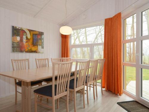 Three-bedroom Holiday Home In Gr�mitz 18