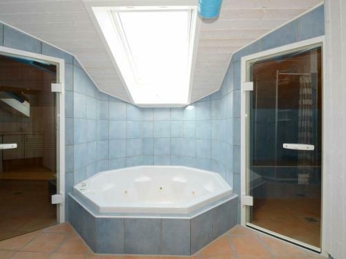 Four-bedroom Holiday Home In Gr�mitz