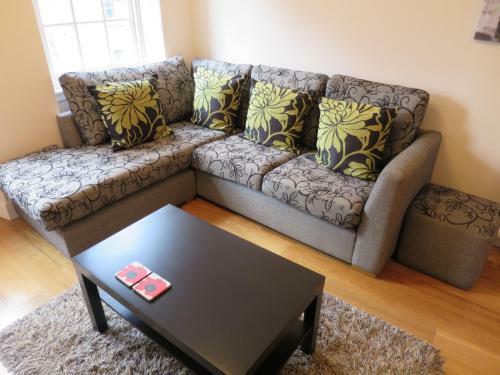 Buccleuch Street Apartment
