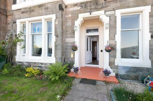 Edinburgh Beachfront B&B