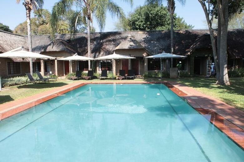 Hotel Hippo Hollow