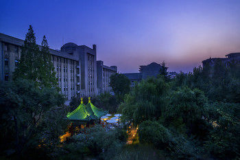 Hotel Grand Mercure On Renmin Square