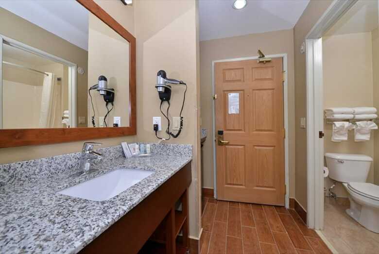 Hotel Comfort Inn & Suites Cedar Rapids North - Collins Road