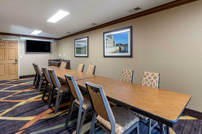 Hotel Comfort Inn & Suites Cedar Rapids North - Collins Road