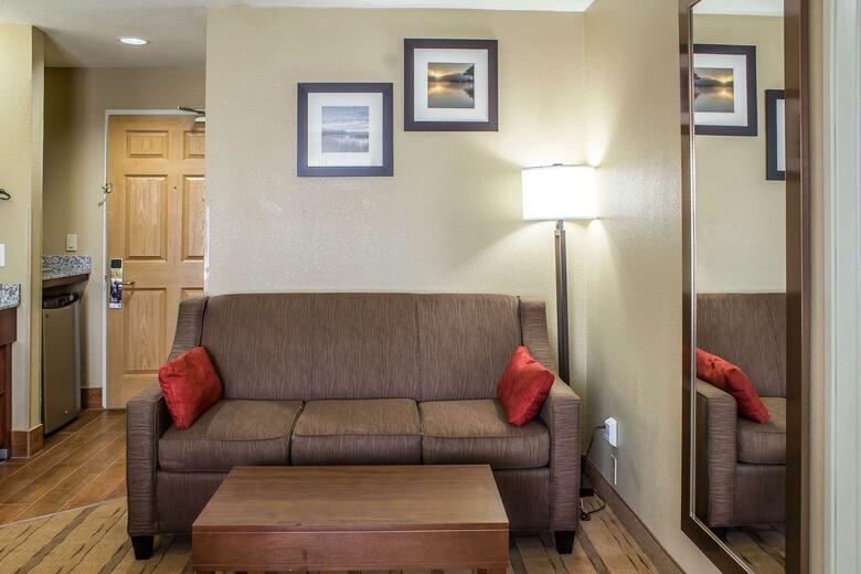 Hotel Comfort Inn & Suites Cedar Rapids North - Collins Road