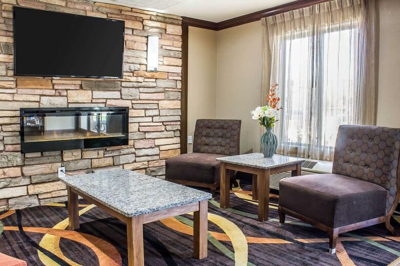 Hotel Comfort Inn & Suites Cedar Rapids North - Collins Road