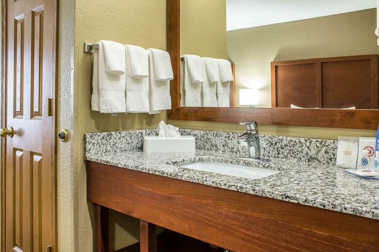 Hotel Comfort Inn & Suites Cedar Rapids North - Collins Road