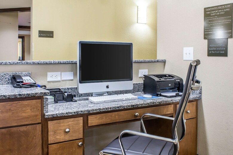 Hotel Comfort Inn & Suites Cedar Rapids North - Collins Road
