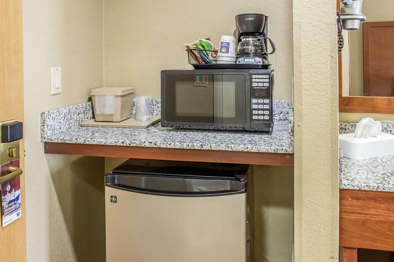 Hotel Comfort Inn & Suites Cedar Rapids North - Collins Road
