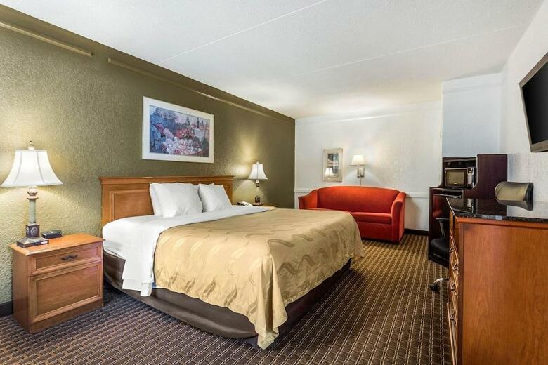 Hotel Quality Inn & Suites Charlotte Airport