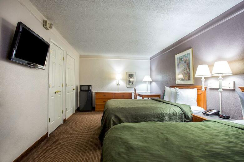 Hotel Quality Inn & Suites Charlotte Airport