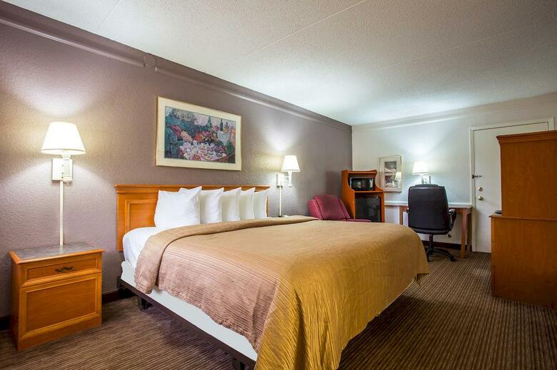 Hotel Quality Inn & Suites Charlotte Airport