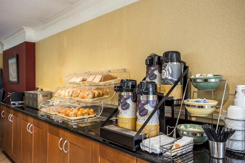 Hotel Quality Inn & Suites Charlotte Airport