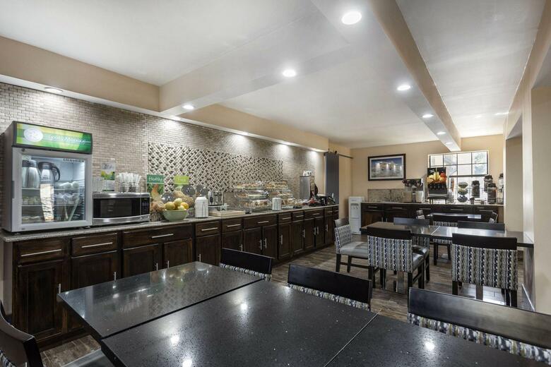 Hotel Quality Inn & Suites Charlotte Airport